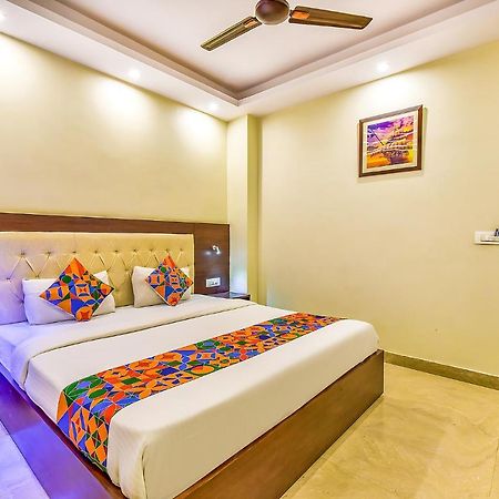 דהראדון Fabhotel Surya Residency מראה חיצוני תמונה