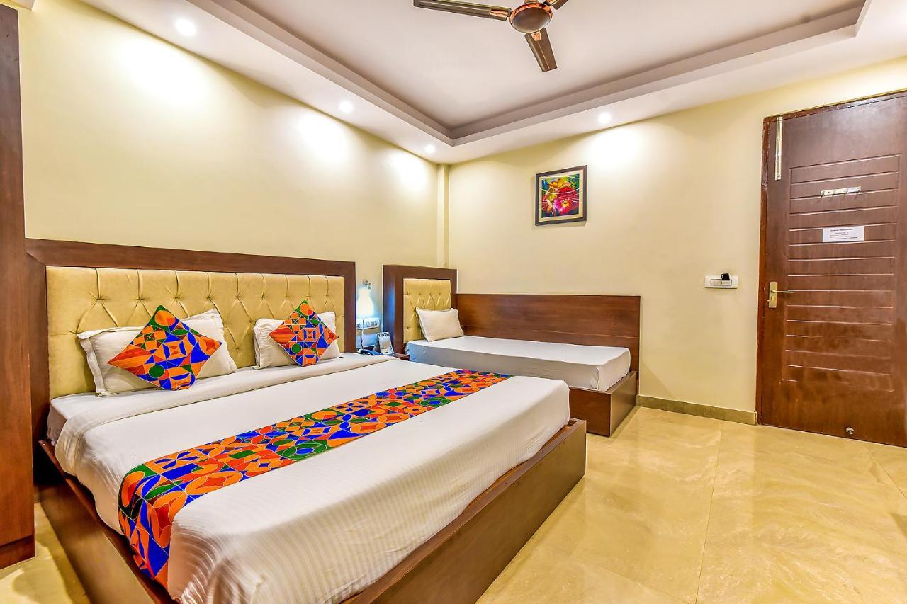 דהראדון Fabhotel Surya Residency מראה חיצוני תמונה