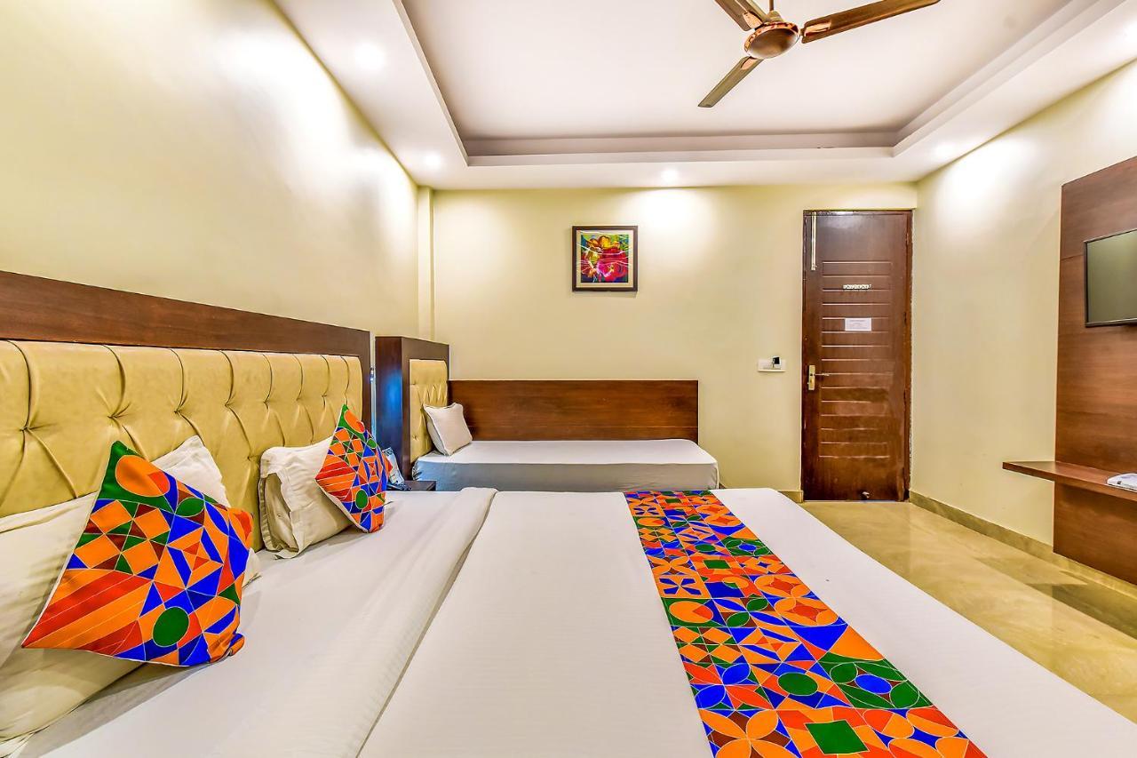 דהראדון Fabhotel Surya Residency מראה חיצוני תמונה