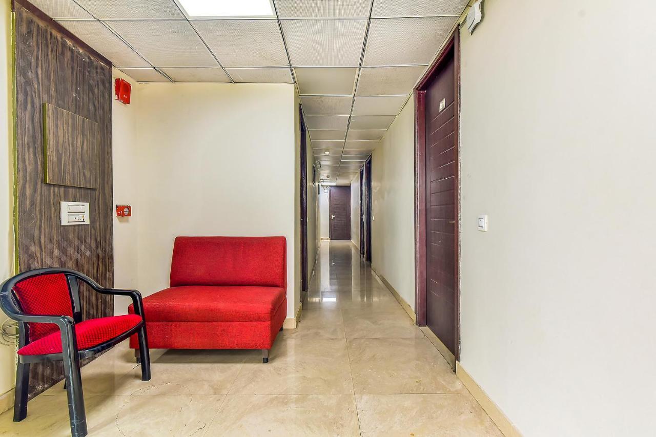 דהראדון Fabhotel Surya Residency מראה חיצוני תמונה